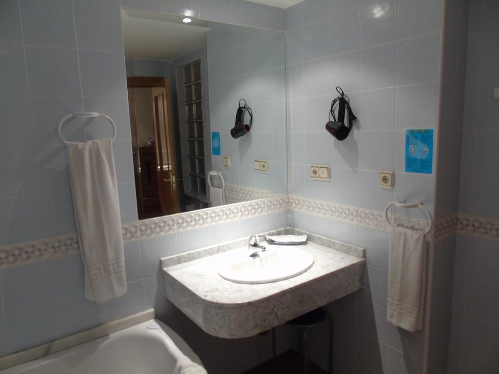 Apartamentos Turísticos Cumbres Verdes La Zubia (Granada) Quarto foto